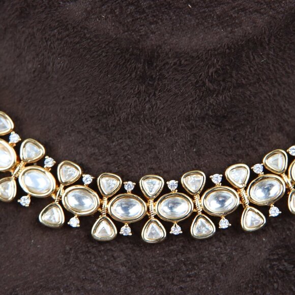 Elegant Floral Kundan Necklace & Earrings Set, JP40 - Picture 5 of 12